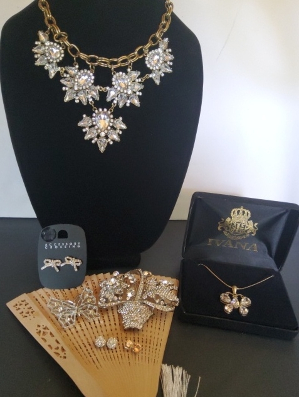 Bling Bundle IVANA butterfly necklace 7 pieces.